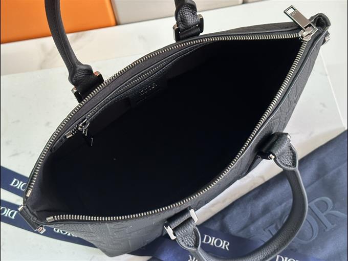 2025228Y 600P203146288